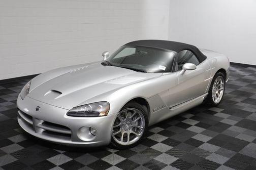 Viper Bright Silver Metallic CC/Black Soft Top 2003 Dodge Viper SRT10