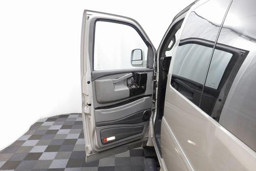 2022 GMC Savana 2500 Work Van