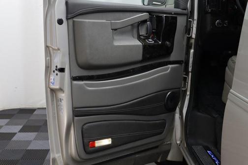 2022 GMC Savana 2500 Work Van