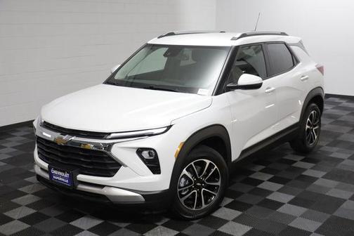 Summit White 2026 Chevrolet Trailblazer LT
