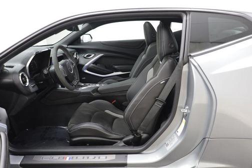 Sharkskin Metallic 2023 Chevrolet Camaro 2SS