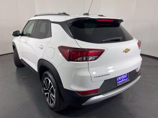Summit White 2024 Chevrolet Trailblazer LT