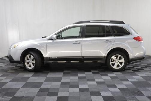 Ice Silver Metallic 2014 Subaru Outback 2.5i Premium