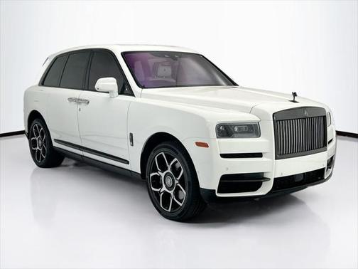 English White 2021 Rolls-Royce Cullinan Base