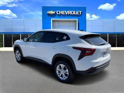 Summit White 2026 Chevrolet Trax LS