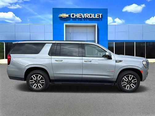 Sterling Metallic 2024 GMC Yukon XL 4WD AT4