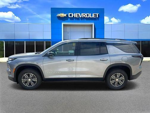 Sterling Gray Metallic 2026 Chevrolet Traverse LT