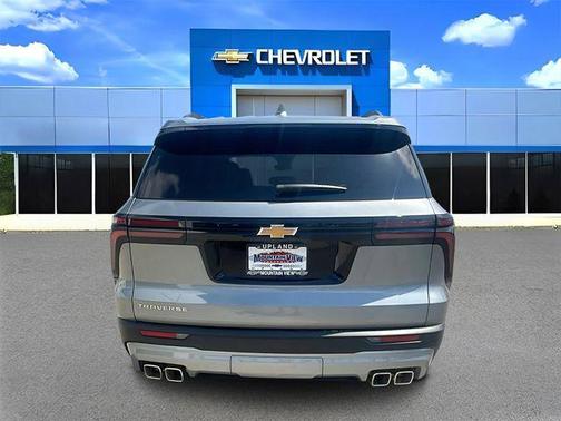 Sterling Gray Metallic 2026 Chevrolet Traverse LT