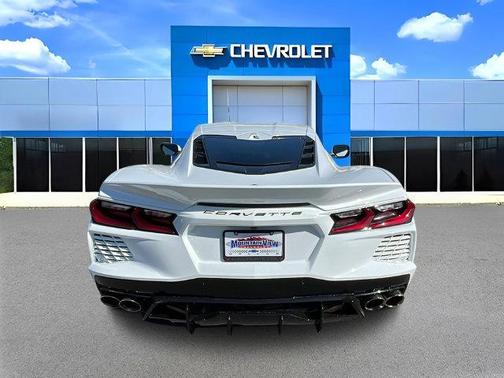 Arctic White 2021 Chevrolet Corvette Stingray w/2LT