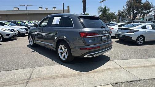 2021 Audi Q7 45 Premium Plus