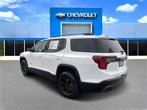 2022 GMC Acadia AWD AT4