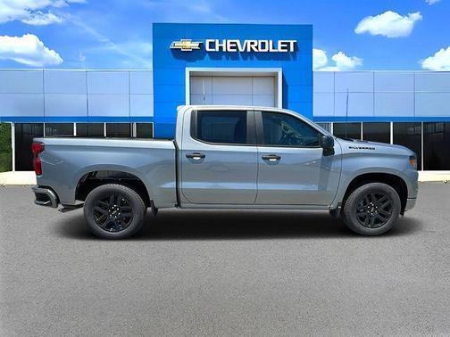 Sterling Gray Metallic 2026 Chevrolet Silverado 1500 Custom