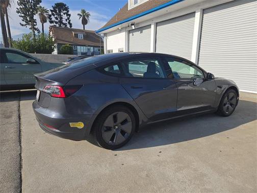 2022 Tesla Model 3 Standard Range
