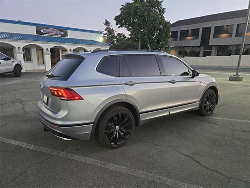 2021 Volkswagen Tiguan 2.0T SE R-Line Black