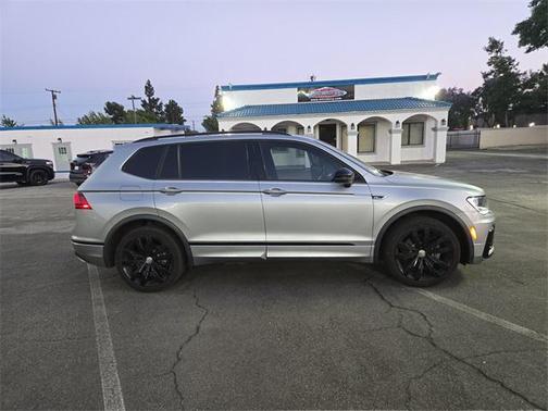 2021 Volkswagen Tiguan 2.0T SE R-Line Black