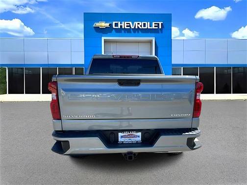 2025 Chevrolet Silverado 1500 Custom