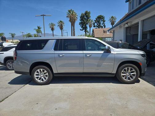 Sterling Gray Metallic 2023 Chevrolet Suburban Premier