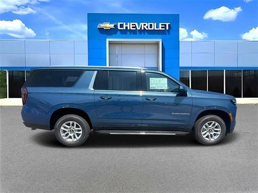 2025 Chevrolet Suburban LS