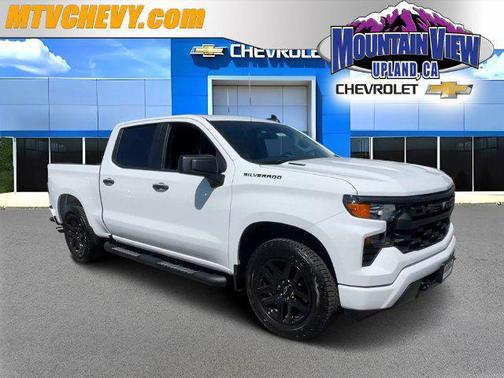 Summit White 2026 Chevrolet Silverado 1500 Custom