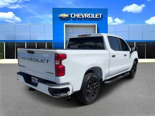Summit White 2026 Chevrolet Silverado 1500 Custom