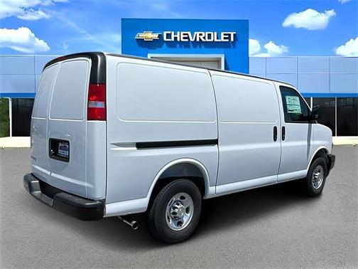 2025 Chevrolet Express 2500 RWD 2500 Regular Wheelbase WT