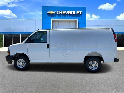 2025 Chevrolet Express 2500 RWD 2500 Regular Wheelbase WT