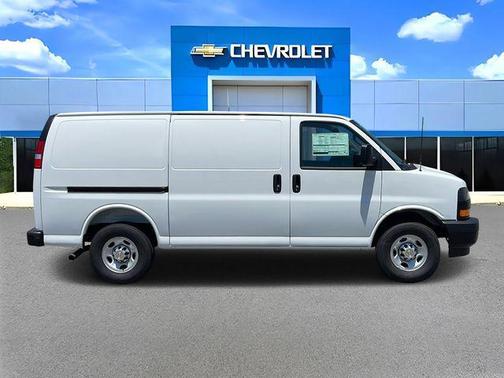 2025 Chevrolet Express 2500 RWD 2500 Regular Wheelbase WT