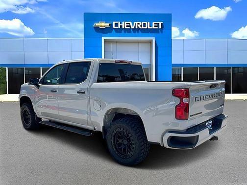 White Sands 2026 Chevrolet Silverado 1500 Custom