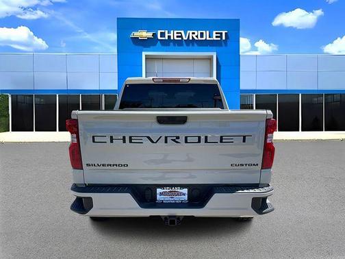 White Sands 2026 Chevrolet Silverado 1500 Custom