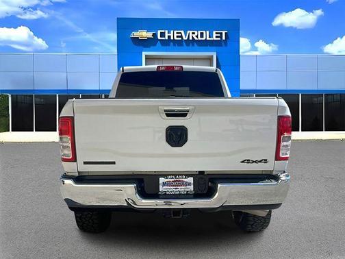 Bright White Clearcoat 2019 RAM 2500 Big Horn Crew Cab 4x4 6'4' Box