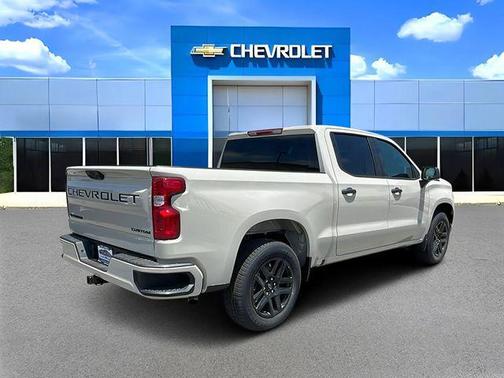 Summit White 2026 Chevrolet Silverado 1500 Custom
