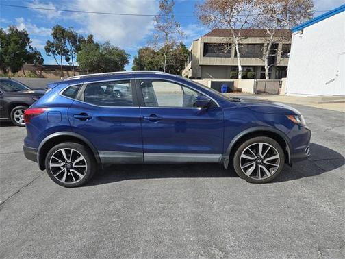 2017 Nissan Rogue Sport SL