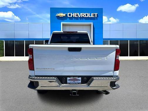 Summit White 2026 Chevrolet Silverado 2500 WT