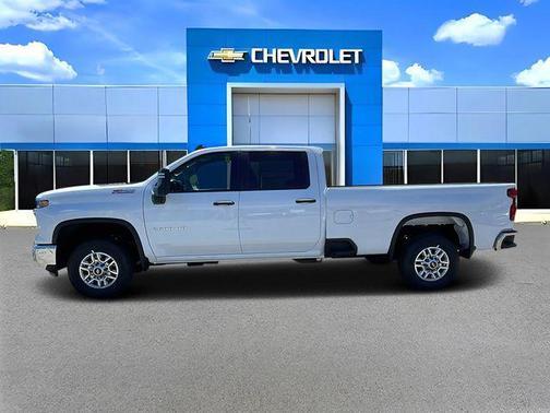 Summit White 2026 Chevrolet Silverado 2500 WT