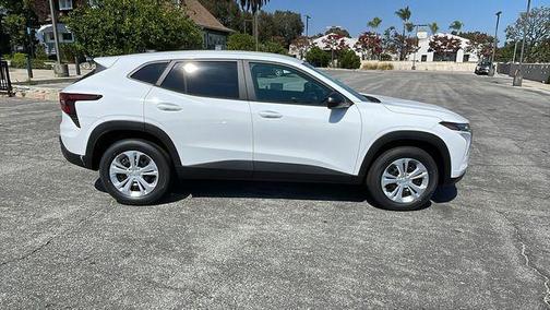 Summit White 2026 Chevrolet Trax LS