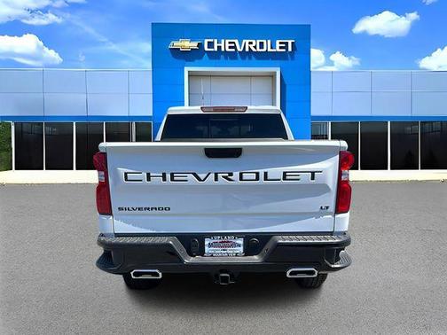 Summit White 2026 Chevrolet Silverado 1500 LT Trail Boss