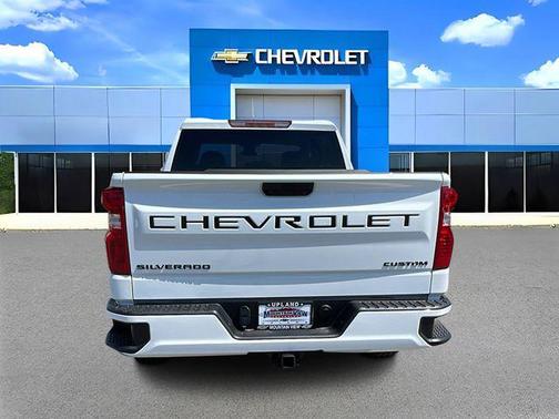 Summit White 2026 Chevrolet Silverado 1500 Custom