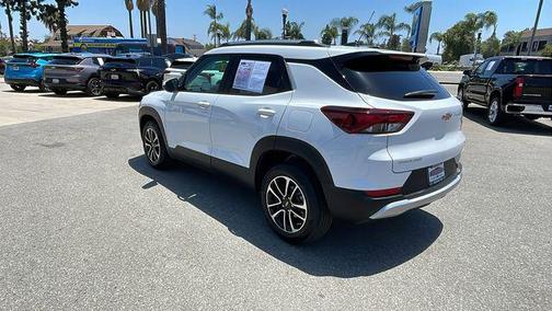 Summit White 2026 Chevrolet Trailblazer LT