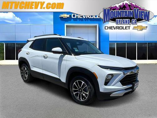 Summit White 2026 Chevrolet Trailblazer LT