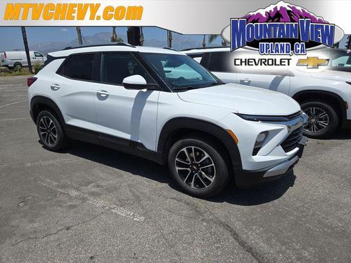 Summit White 2026 Chevrolet Trailblazer LT