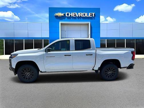 Summit White 2026 Chevrolet Colorado WT