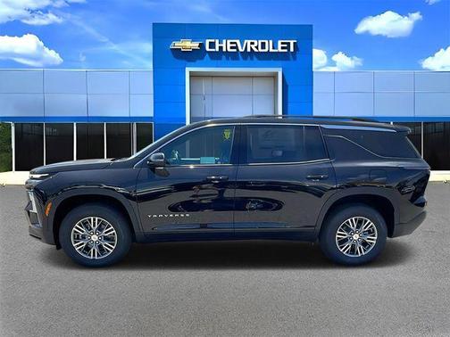 Mosaic Black Metallic 2026 Chevrolet Traverse LT