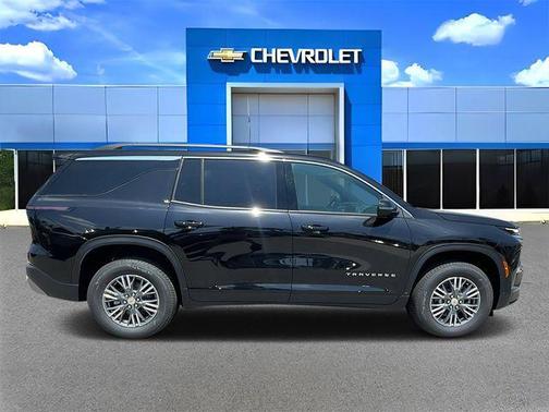 Mosaic Black Metallic 2026 Chevrolet Traverse LT