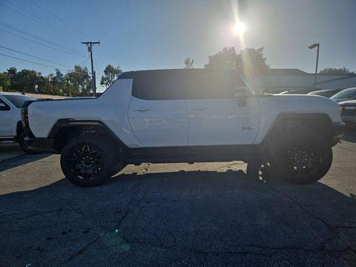 Interstellar White 2024 GMC HUMMER EV Pickup 2X