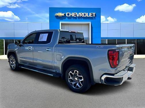 Sterling Metallic 2023 GMC Sierra 1500 SLT
