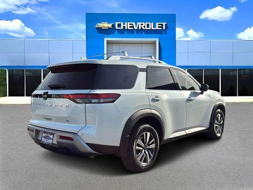 2024 Nissan Pathfinder SL FWD