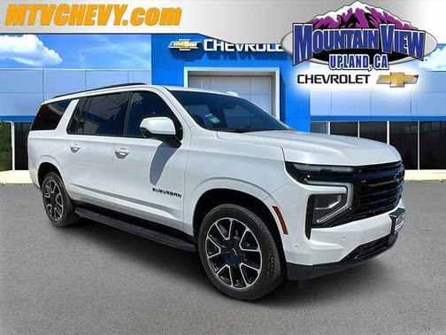 Iridescent Pearl Tricoat 2025 Chevrolet Suburban RST