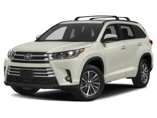 Celestial Silver Metallic 2019 Toyota Highlander XLE