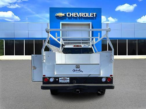 Summit White 2026 Chevrolet Silverado 2500 WT