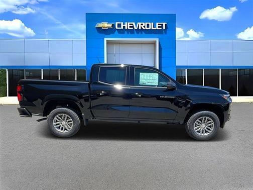 Black 2026 Chevrolet Colorado LT